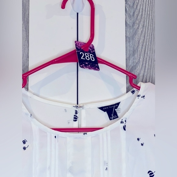 286. Ann Taylor Pleated Ruffle Blouse S - Picture 3 of 7